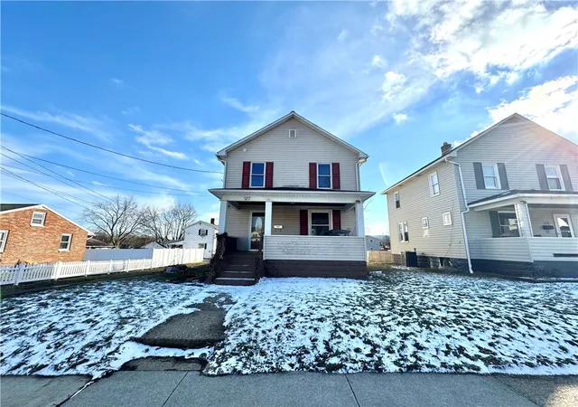 4th image of 127 Hazel Ave, Ellwood City, PA 16117 | MLS# 1741258