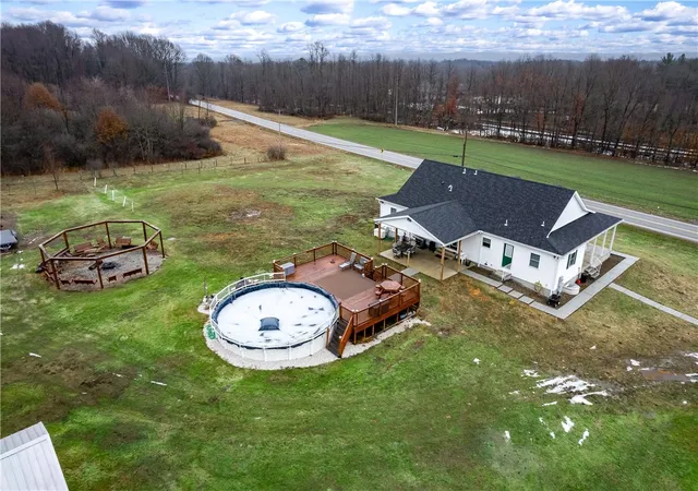 Photo 3 of Single family home for sale at 360 Conneaut Lake Rd, Greenville, PA 16125 | MLS# 1741266 | Listing updated on 2026-09-20