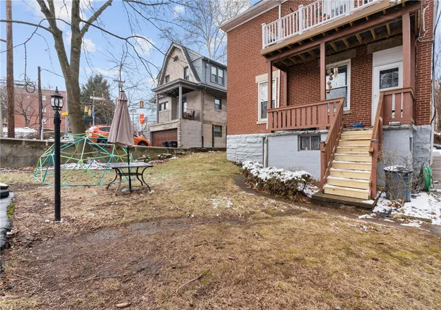 Listing Photo 4 - Condo for sale in building located at 10 N Bryant Ave, Bellevue, PA 15202