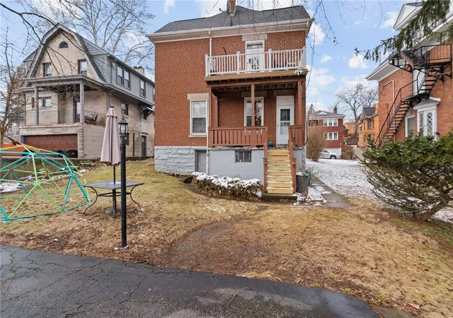 Listing Photo 5 - Condo for sale in building located at 10 N Bryant Ave, Bellevue, PA 15202