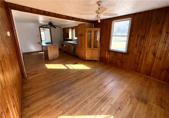 3rd image of 283 Line St, Central City, PA 15926 | MLS# 1741502