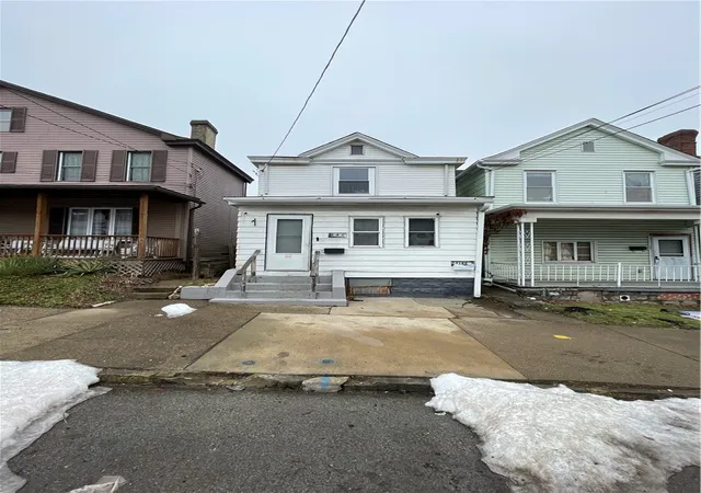 Homes for sale in Homestead, PA | 1600 Mcclure St, Homestead, PA 15120 | MLS# 1741080