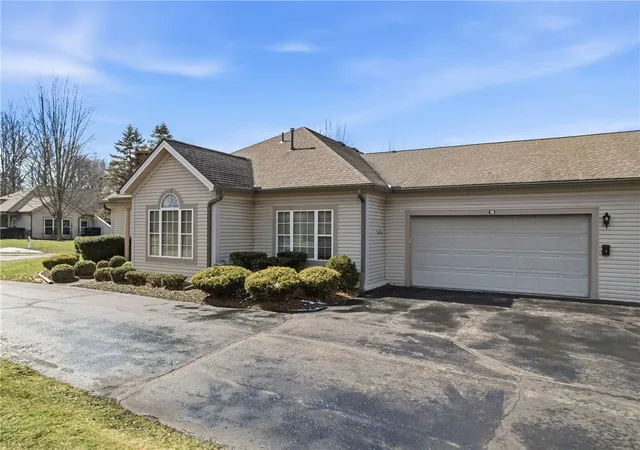 2nd image of 76 Stone Ridge Blvd, Hermitage, PA 16148 | MLS# 1741447