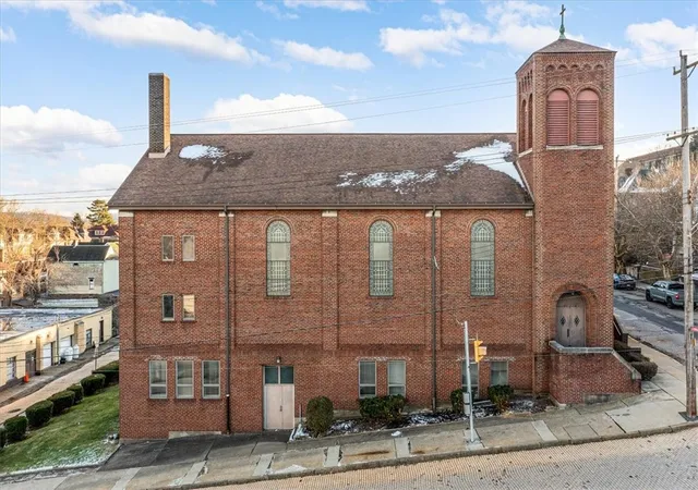 43rd image of 105 S 5th Street, Duquesne, PA 15110 | MLS# 1741618