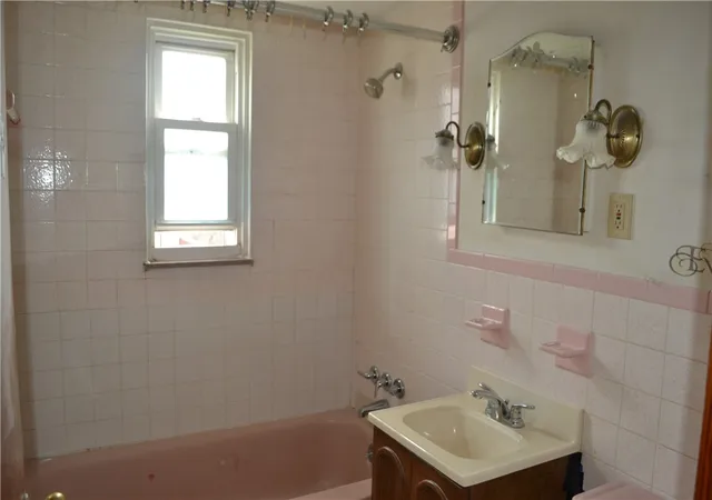 10th image of 1016 Messineo Ave, East Mc Keesport, PA 15035 | MLS# 1741630
