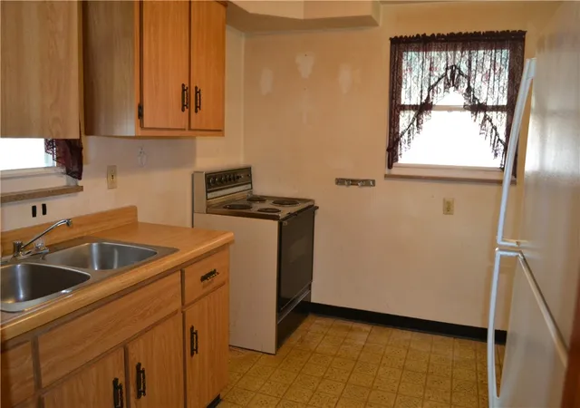 3rd image of 1016 Messineo Ave, East Mc Keesport, PA 15035 | MLS# 1741630