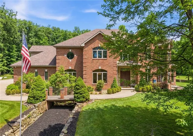 Photo 3 of Single family home for sale at 1653 Chapel Ridge, Adams Twp, PA 16046 | MLS# 1741489 | Listing updated on 2026-07-20