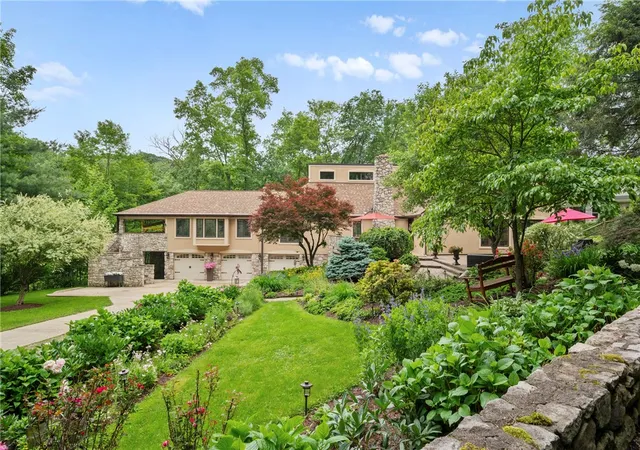 Photo 2 of Single family home for sale at 337 Fox Chapel Rd, Fox Chapel, PA 15238 | MLS# 1741686 | Listing updated on 2026-08-03