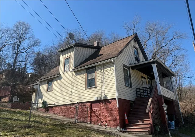 Photo 1 of Single family home for sale at 143 Whitestown Rd, Twp Of But Sw, PA 16045 | MLS# 1741726 | Listing updated on 2026-05-19