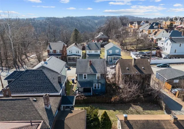 Photo 5 of Single family home for sale at 1513 Hays St, Homestead, PA 15120 | MLS# 1741729 | Listing updated on 2026-06-10