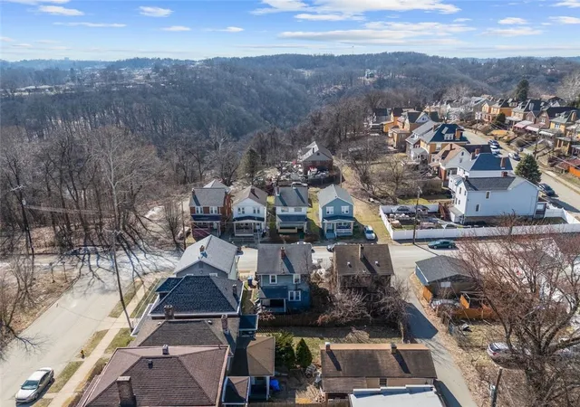 Photo 6 of Single family home for sale at 1513 Hays St, Homestead, PA 15120 | MLS# 1741729 | Listing updated on 2026-06-10