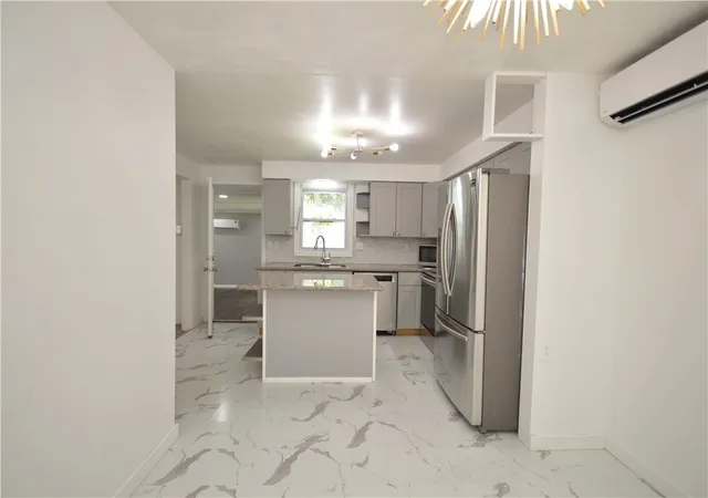 Photo 4 of Single family home for sale at 279 Richland Dr, Pittsburgh, PA 15235 | MLS# 1741524 | Listing updated on 2026-04-13
