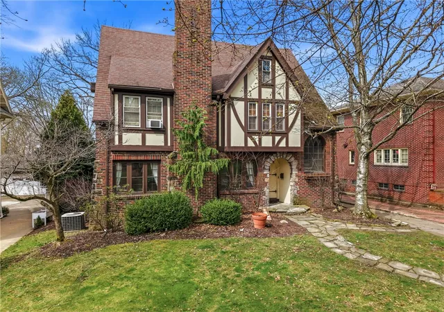 2nd image of 371 Case Ave, Sharon, PA 16146 | MLS# 1741807