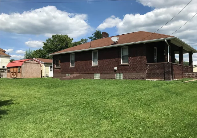 Photo 4 of Single family home for sale at 1404 Aetna St, Connellsville, PA 15425 | MLS# 1741963 | Listing updated on 2026-09-01