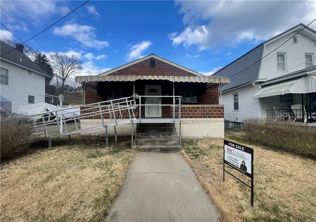 1st image of 417 N 6th Ave, City Of But Nw, PA 16001 | MLS# 1741947