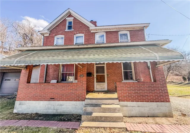 Homes for sale in Elizabeth Twp/boro, PA | 324 Center Ave, Elizabeth Twp/boro, PA 15037 | MLS# 1742272