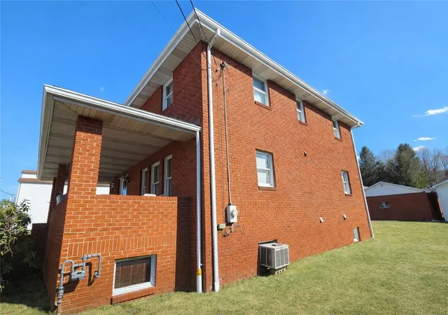 2nd image of 404 Indiana Avenue, Avonmore, PA 15618 | MLS# 1742288