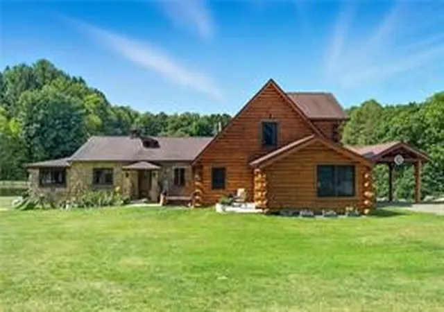 Photo 2 of Single family home for sale at 128 Courson Ln, Emlenton, PA 16373 | MLS# 1742135 | Listing updated on 2026-05-18