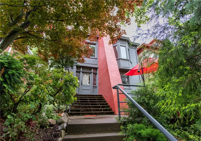 Photo 1 of Single family home for sale at 6542 Dalzell Pl, Pittsburgh, PA 15217 | MLS# 1742370 | Listing updated on 2026-06-26