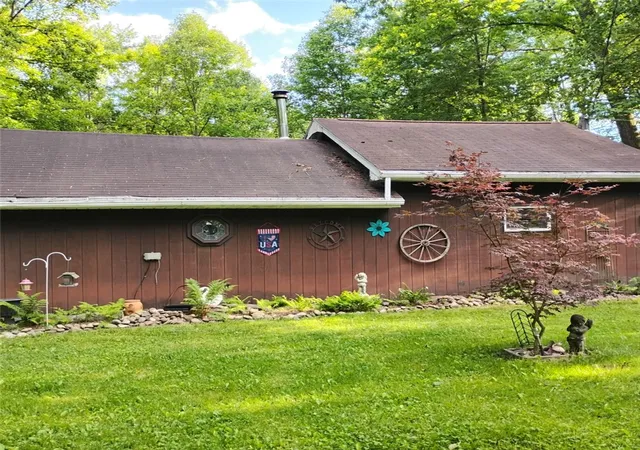 2nd image of 950 Springfield Rd, Pine Twp/heilwood, PA 15765 | MLS# 1742287