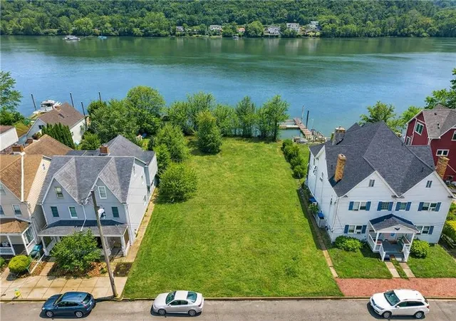 Homes for sale in Verona, PA | 532,534,536 Penn St, Verona, PA 15147 | MLS# 1742631