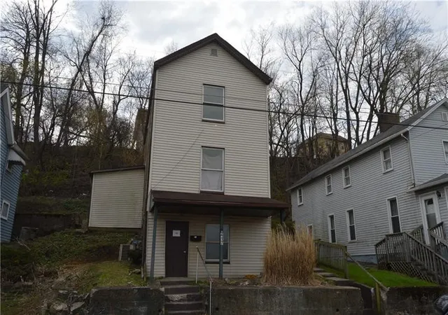 Photo 1 of Single family home for sale at 417 Shadyside St, New Castle, PA 16101 | MLS# 1742688 | Listing updated on 2026-07-08