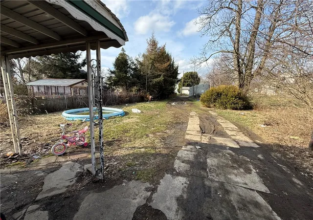 Photo 2 of Single family home for sale at 807 Butler Ave, New Castle, PA 16101 | MLS# 1742527 | Listing updated on 2026-07-08