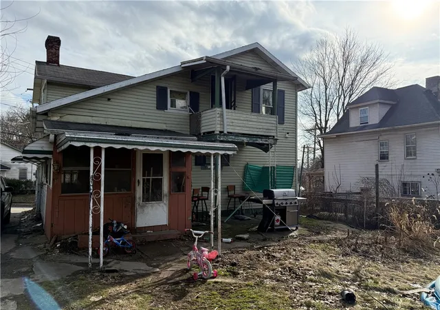 Photo 3 of Single family home for sale at 807 Butler Ave, New Castle, PA 16101 | MLS# 1742527 | Listing updated on 2026-07-08