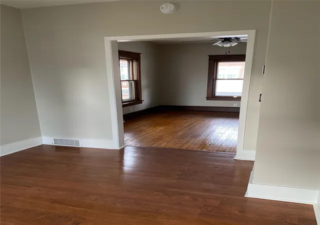 3rd image of 207 Hickory Way, Ellwood City, PA 16117 | MLS# 1742716