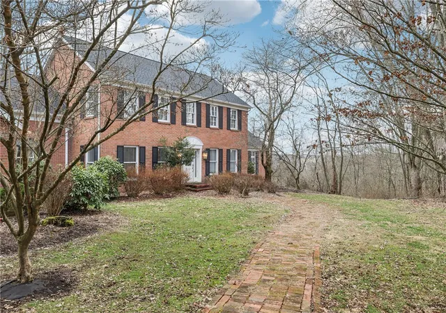 2nd image of 1009 Sugar Loaf Lane, Natrona Heights, PA 15065 | MLS# 1742759