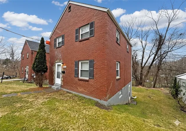 Photo 2 of Single family home for sale at 5901 Verona Rd, Penn Hills, PA 15147 | MLS# 1742777 | Listing updated on 2026-08-02