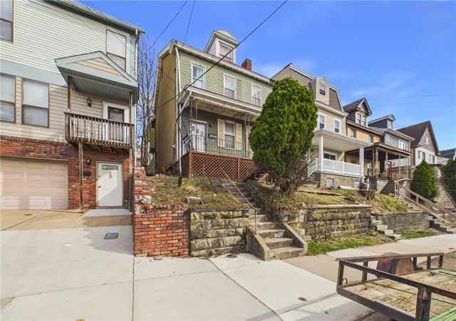 Photo 2 of Sale Pending at 21 Ruth St, Mt Washington, PA 15211 | MLS# 1742753 | Listing updated on 2026-07-11
