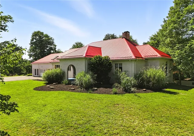 Homes for sale in Hanover Twp, PA | 341 Paris Colliers Road, Hanover Twp, PA 15021 | MLS# 1742413