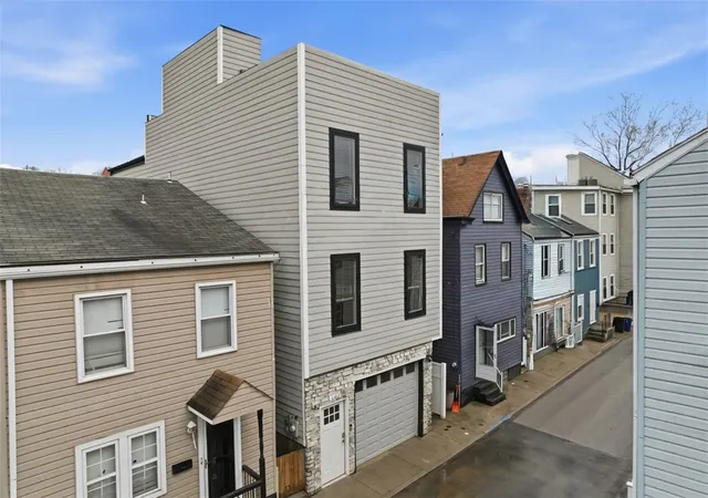 Photo 1 of Single family home for sale at 1912 Fox Way, Pittsburgh, PA 15203 | MLS# 1742933 | Listing updated on 2026-05-01