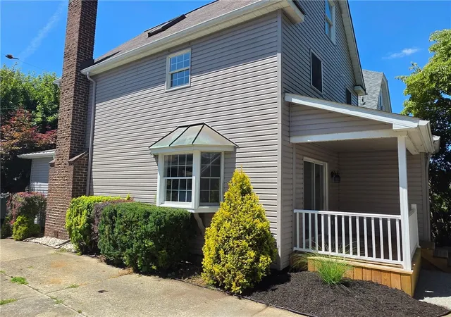 2nd image of 1112 Montana Ave, Harrison Twp, PA 15065 | MLS# 1742751