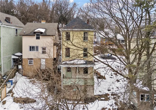 14th image of 435 E Burgess St, Perry Hilltop, PA 15214 | MLS# 1742957