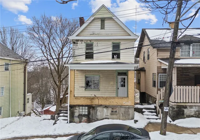 1st image of 435 E Burgess St, Perry Hilltop, PA 15214 | MLS# 1742957