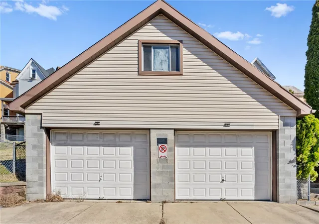 Homes for sale in Mt Oliver, PA | 125 Margaret St, Mt Oliver, PA 15210 | MLS# 1743020
