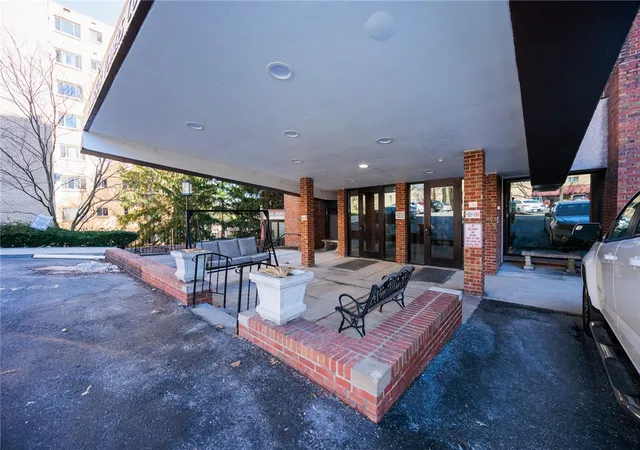 3rd image of 5 Bayard Rd, Oakland, PA 15213