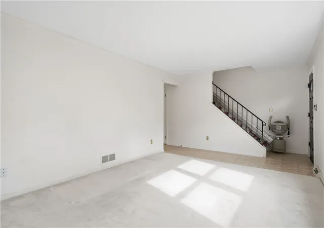 2nd image of 1605 Calico Ct, Bethel Park, PA 15102 | MLS# 1743393