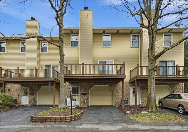 31st image of 1605 Calico Ct, Bethel Park, PA 15102 | MLS# 1743393