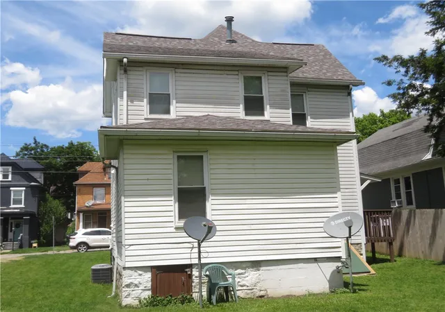 2nd image of 327 W Brady St, City Of But Nw, PA 16001 | MLS# 1743391