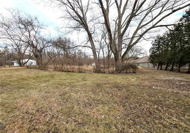 4th image of 2139 Northwest Dr, North Huntingdon, PA 15642 | MLS# 1743405