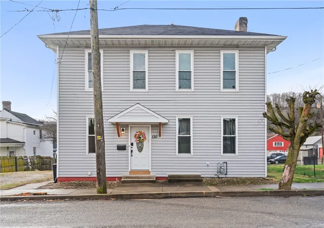 Single family home for sale at 130 W Lincoln St, Waynesburg, PA 15370 | MLS# 1743485 | Listing updated on 2026-03-17