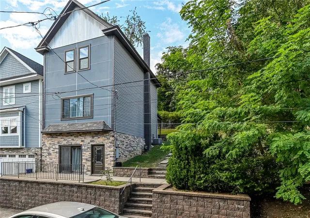 2nd image of 446 Wyola, Pittsburgh, PA 15211 | MLS# 1743558