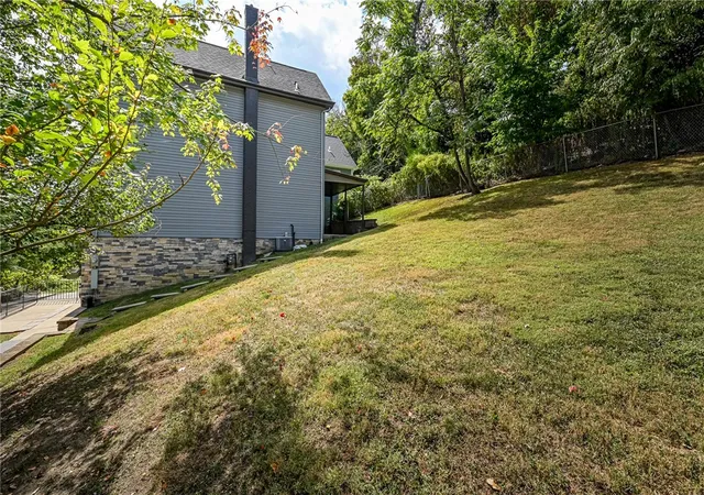 36th image of 446 Wyola, Pittsburgh, PA 15211 | MLS# 1743558