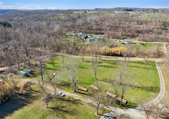 4th image of 100 Pond Dr, Centerville, PA 15417 | MLS# 1743564