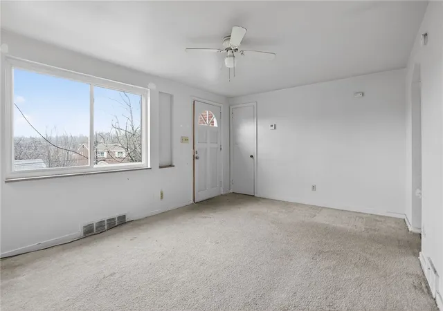 4th image of 425 Idlewood Rd, Penn Hills, PA 15235 | MLS# 1743079