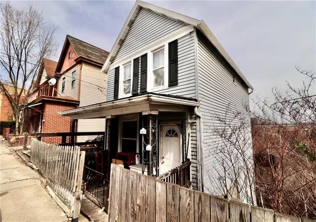 Photo 1 of Single family home for sale at 1611 Ridge Ave, N Braddock, PA 15104 | MLS# 1743631 | Listing updated on 2026-04-01