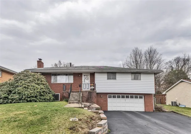 2nd image of 605 Short St, Hempfield Twp, PA 15601 | MLS# 1743702